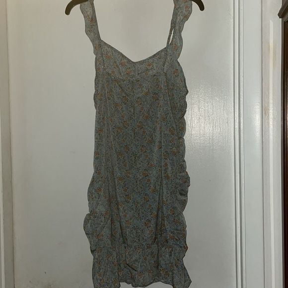 Urban Outfitters  Sz 16 Jr. Zipper Down Back Ruffle straps Nwt bundle item only - Picture 7 of 11